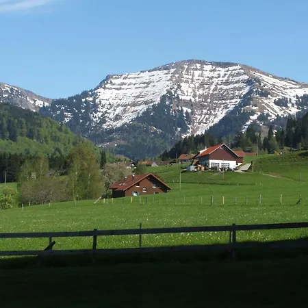 Apartment (80 m²), 2 Schlafzimmer und 1 eigene Badezimmer in Steibis Apartment Oberstaufen