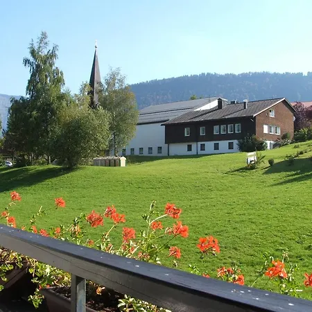 Apartment Apartment (80 m²), 2 Schlafzimmer und 1 eigene Badezimmer in Steibis Oberstaufen
